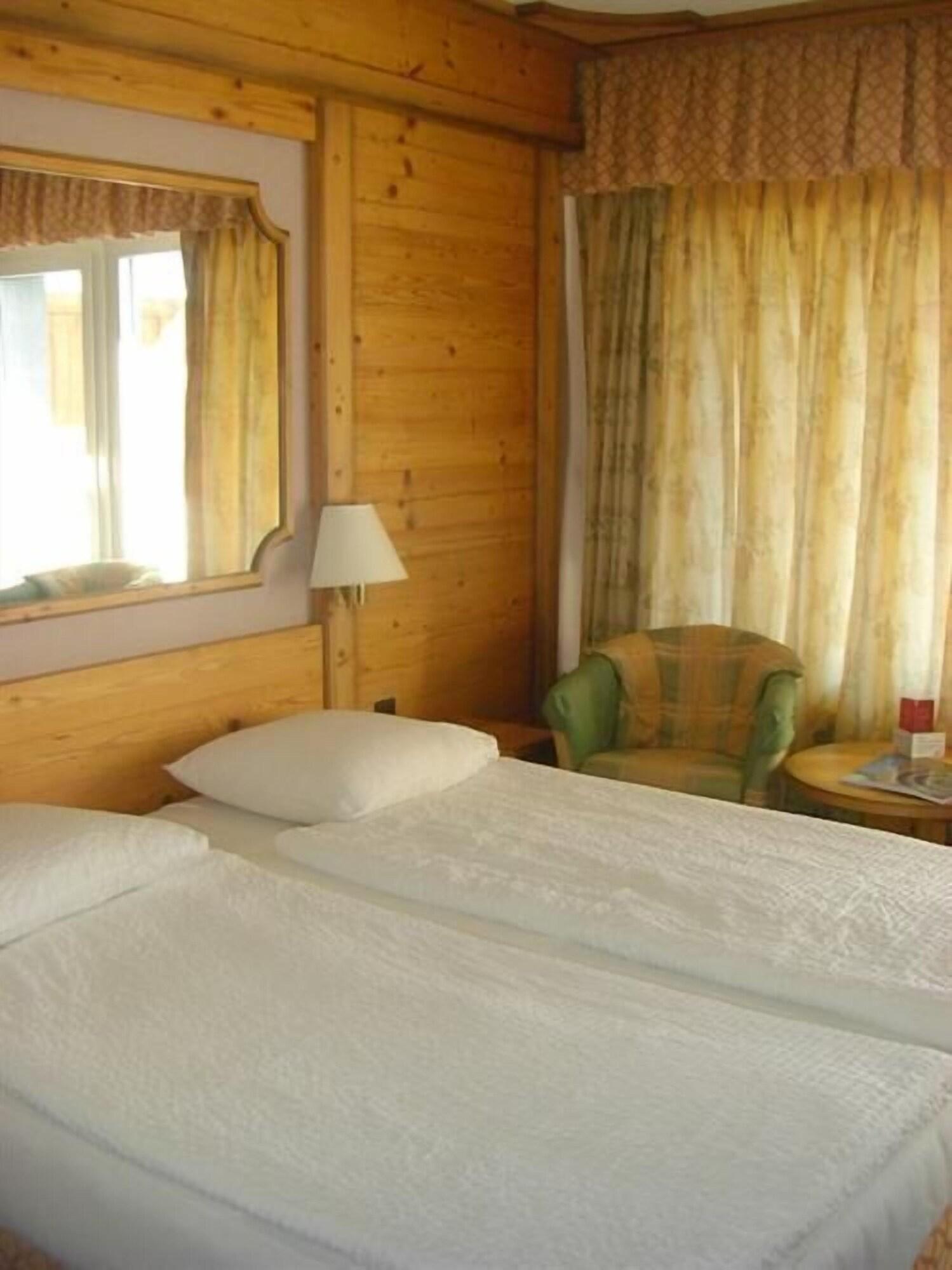 Hotel-Restaurant Le Mont Paisible, Crans-Montana Extérieur photo